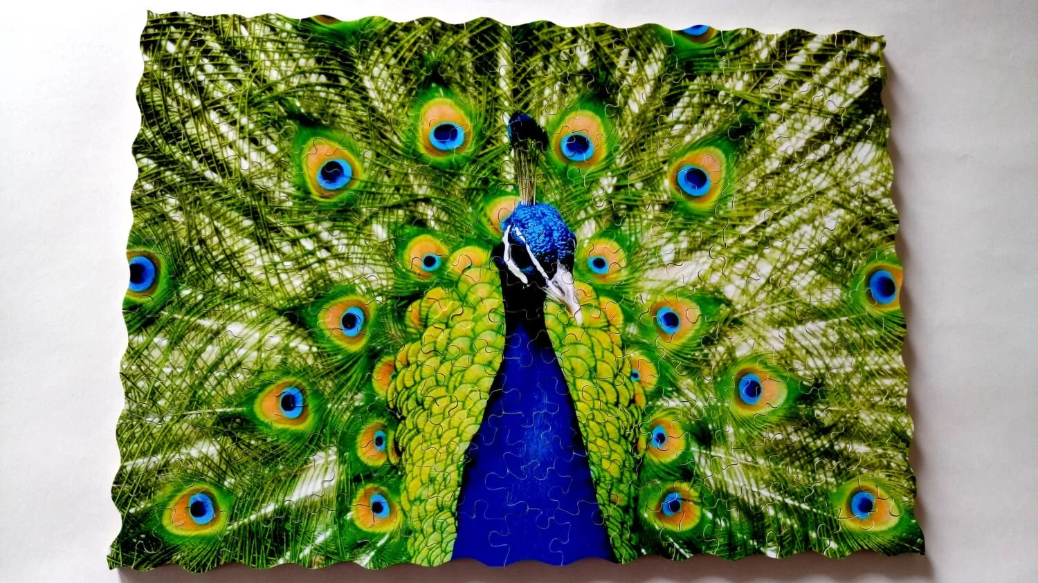 Mr Gogo Puzzles - Green Peacock Hand-cut Wooden Jigsaw Puzzle