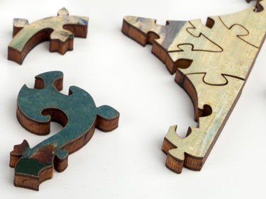 Artifact Puzzles - Manet Crystal Vase Wooden Jigsaw Puzzle